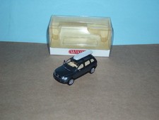 VW Touareg mit Dachgepäckbox. Kat. Nr.060 03  Gebraucht aber neuwertig