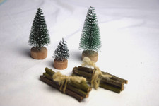 2 x Holzstapel Miniatur Holz