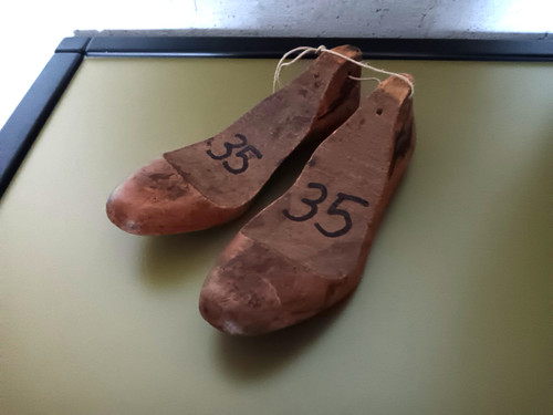 Paar alte schuhleisten - paar,
