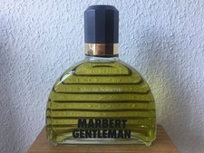 Grossfactice aus Glas von