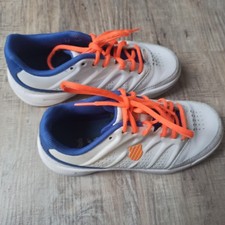 K SWISS Hallenschuhe Tennis für Teppich Gr 33 1/2 weiß blau orange Junge Mädchen