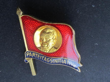 DDR Abzeichen Wilhelm Pieck Ehrenbanner Parteitagsinitiative SED Einheitspartei