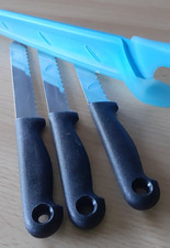 ? 4 Brotmesser ?