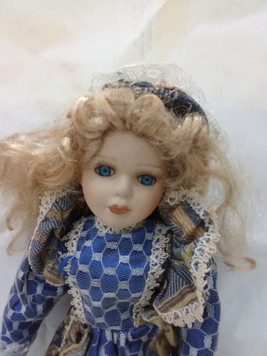 Wunderschöne porzellanpuppe - wunderschöne,