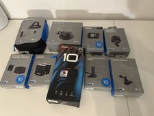 GoPro HERO 10 black plus viel Originalzubehör in sehr gutem Zustand mit OVP