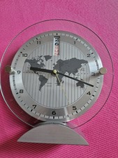 Schrank-/Tischuhr Glas Edelstahl Weltkarte