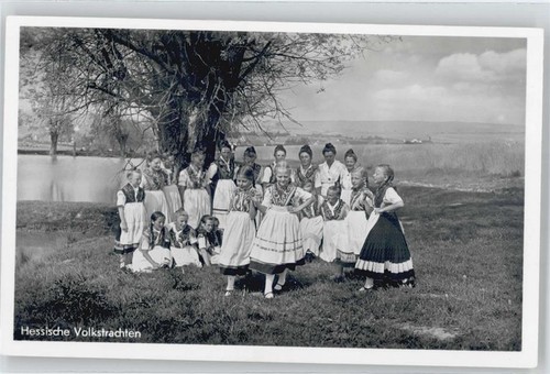 50869999 volkstracht - -,
