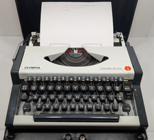 Portable Manual Typewriter