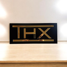 THX Wandschild Gold Acryl