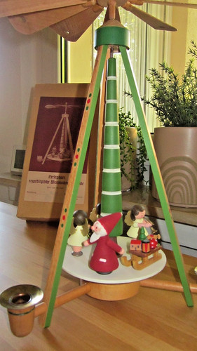 Sehr alte weihnachtspyramide - alte,