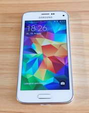 Samsung Galaxy S5 Mini - SM-G800F 16 GB weiß Simlockfrei Inkl. Panzer Case Grün