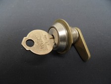 unbenutztes originales DDR Doblina Schloss Simson MZ Briefkasten Seitendeckel