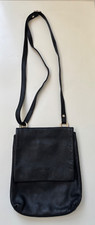 Loubs Tasche Umhängetasche Leder unisex schwarz 20 x 25 cm Crossover Damen