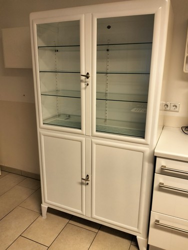 Alter medizin schrank aus - medizin,