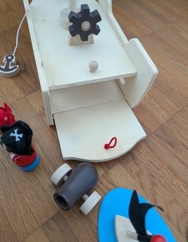 Piratenschiff aus holz - piratenschiff,