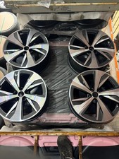 Satz Alufelgen Neu! A4 / A5 /