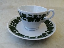 Meissen Weinlaub Kaffeetasse mit Untertasse 1. Wahl mit Beschädigungen