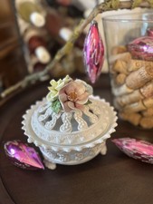 Handbemalte Keramikdose mit