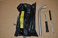 Original VW Passat 3BG Bordwerkzeug mit Tasche 893010026E