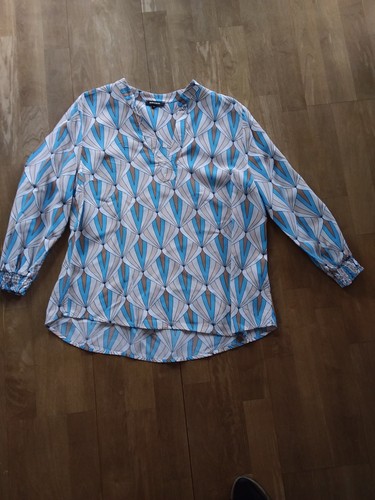 More bluse - more, &