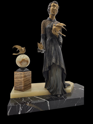 Art deco figur frau - mit, taube