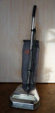 Hoover Saugbohner F 2002 CV, 1 Ersatzbürste, 2 Bürstenteller, ca. 10 Staubbeutel