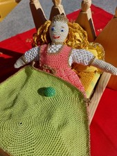 gehäkelt Amigurimi Prinzessin auf der Erbse mit Bett und Zubehör 