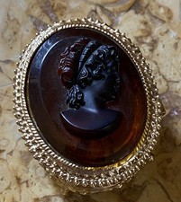 Kamee/ Florenza/ Pillendose