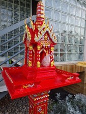 Rot- goldenes Betonguss