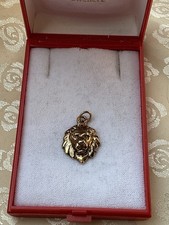 Schöner Vergoldeter Anhänger Löwenkopf