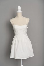 Kleid mit Spitzenoberteil und