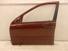 Tür links vorn TITANITROT MET