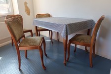 Tisch und vier gepolsterte Stühle, "Chippendale", "Shabby Chic"?, 1960s