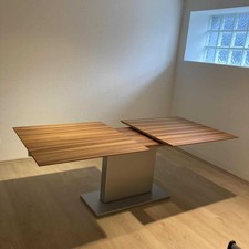 Bacher Esstisch Battuta Platte Nussbaum Gewachst Ausziehbar Sockel Chromfarbig