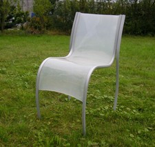 4 Stück FPE Stuhl von Kartell, milchiges Polyproylen mit geschwungenen Alubeinen