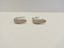 Wunderschöne Creolen, 180 feine Brillanten, 750er Weißgold, 0,74 carat.