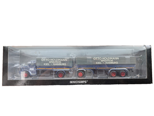 Minichamps 499070820 man - 1:43,