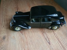 Maisto 1:18 Citroen 15 CV 1952