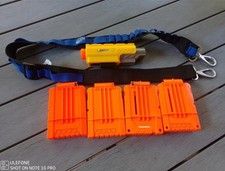 Nerf Ersatzteile 4x Magazin 1x Gurt 1x Visier bespielter guter Zustand