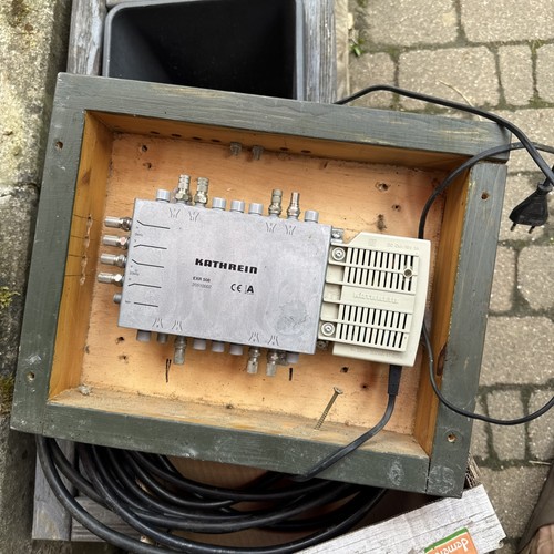 SATELLITENVERTEILER
