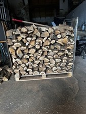 Premium Eichenbrennholz - 1 Raummeter für lange Brenndauer