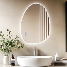 Asymmetrischer LED Badspiegel