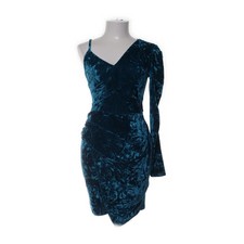 Club London, Wickelkleid