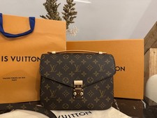 LOUIS VUITTON Pochette Métis
