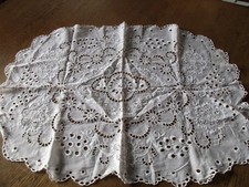 2 schöne alte   Tischdecke