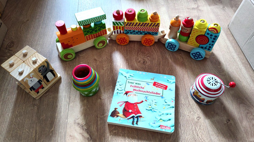 +++Babyspielzeug