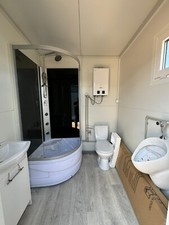 WC Container, Container