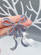 Seitliche Schleifen-Ohrringe