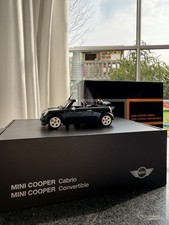 1:43 MINI Cooper Cabrio Dealer