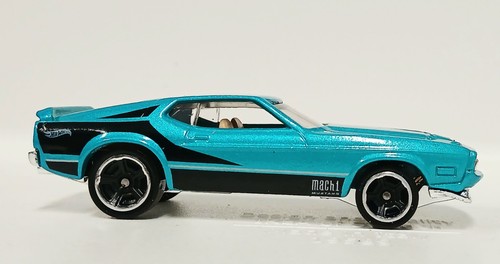 Hot wheels ford mustang - hot, mach
